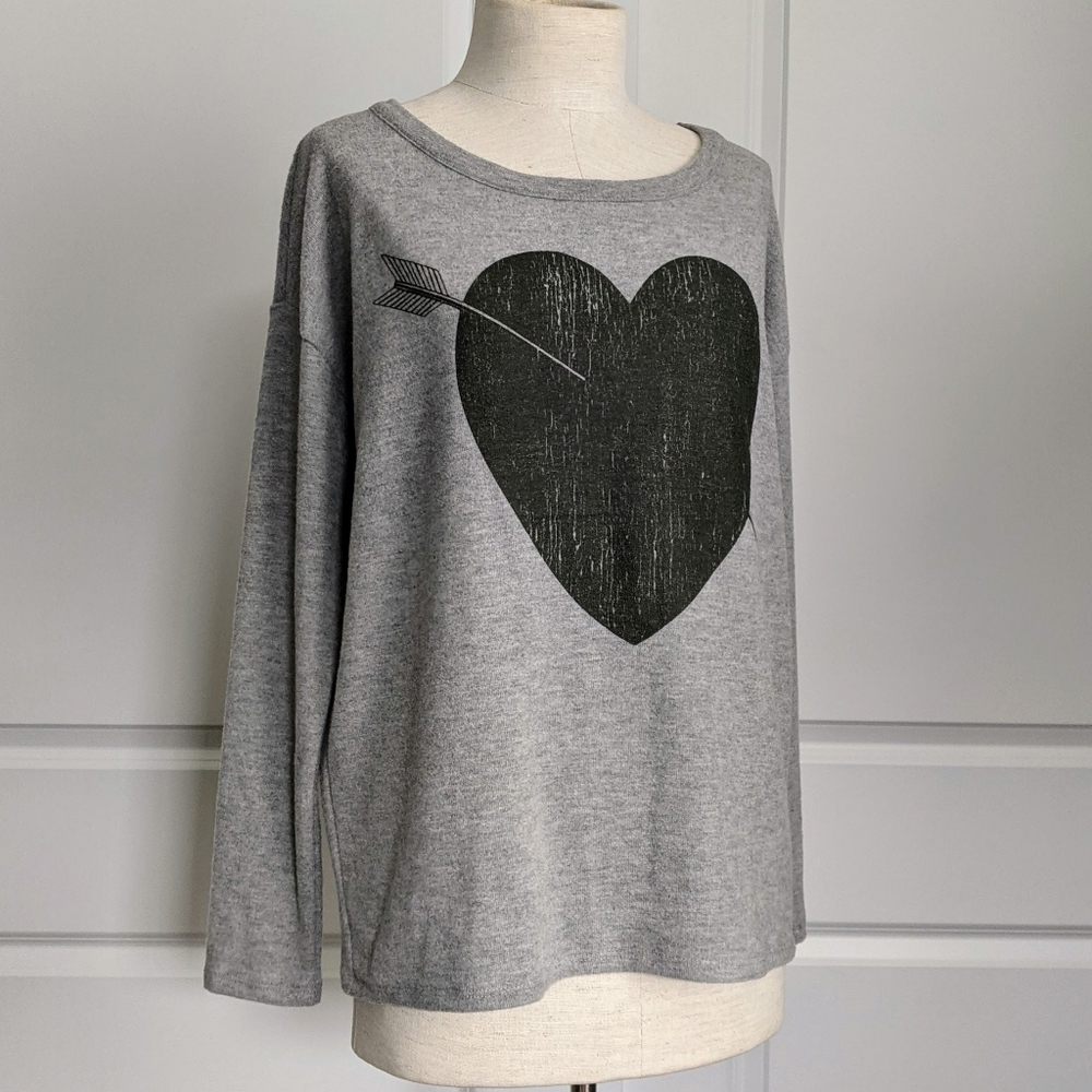 Chaser Pullover Heart Print Long Sleeve Scoop Neck Lounge Heather Grey M NWT - Picture 2 of 15